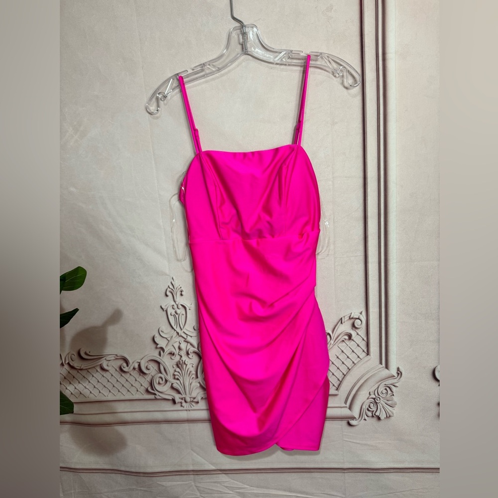 Woman’s Midnight Doll Size 5 Hot Neon Pink Spaghetti Strap Body Con Wrap Dress